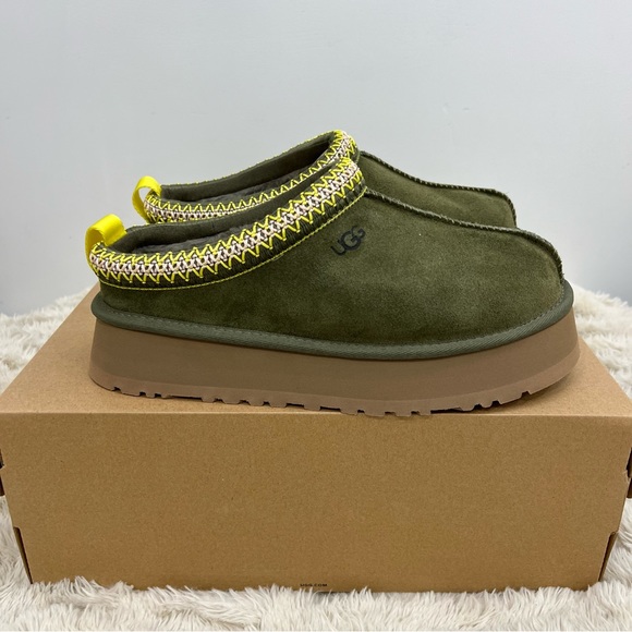 UGG Shoes - UGG TAZZ Platform Slippers RARE NEW IN BOX Burnt Olive